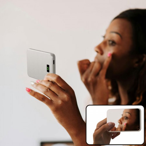 Xoopar Smile Mirror Power Bank